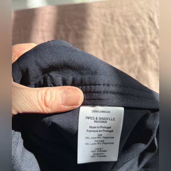 VERONICA BEARD
Haina Pinstripe Wool Blend Shorts - Picture 8 of 11